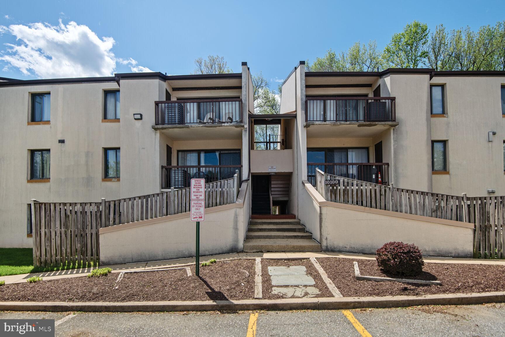 TREETOP CONDO - Residential