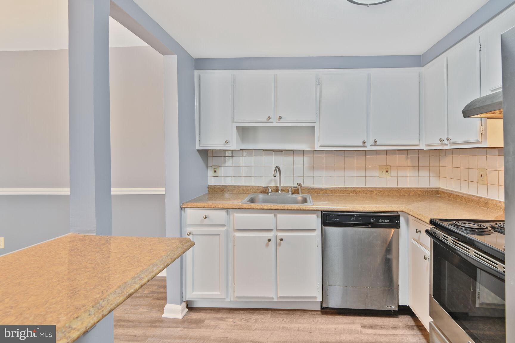 TREETOP CONDO - Residential