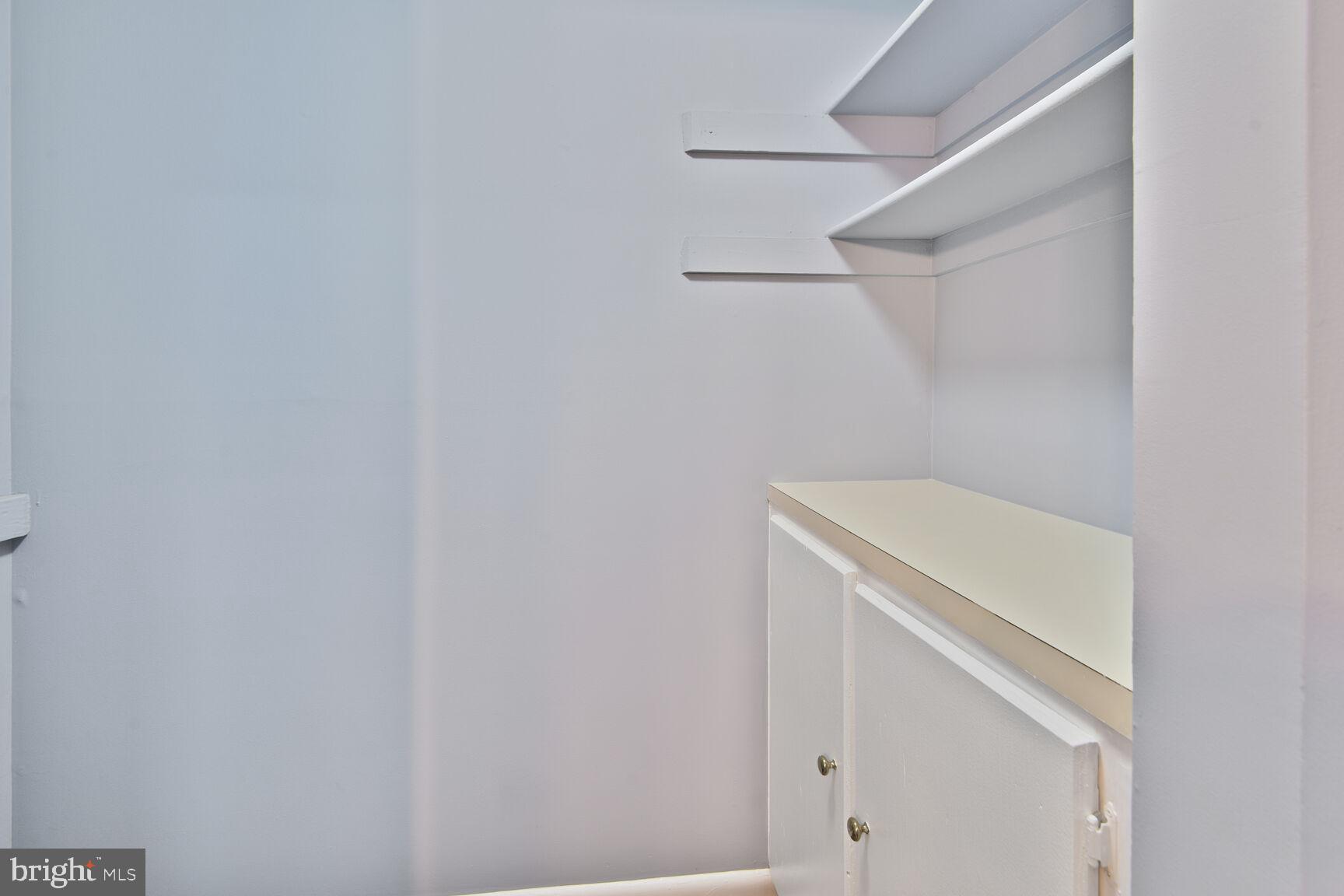 TREETOP CONDO - Residential