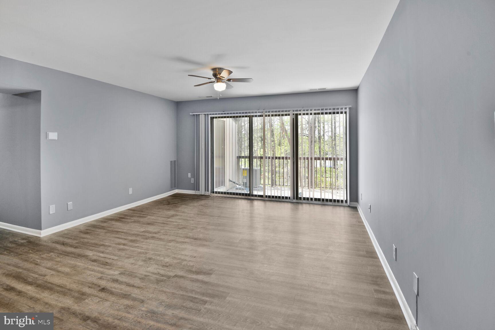 TREETOP CONDO - Residential