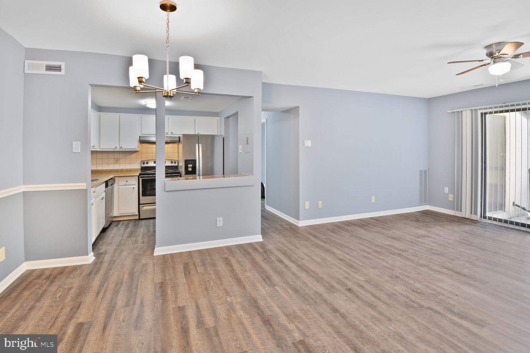 TREETOP CONDO - Residential