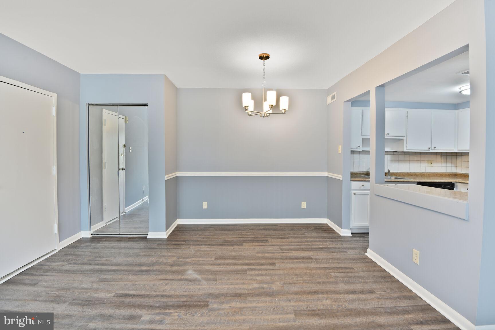 TREETOP CONDO - Residential