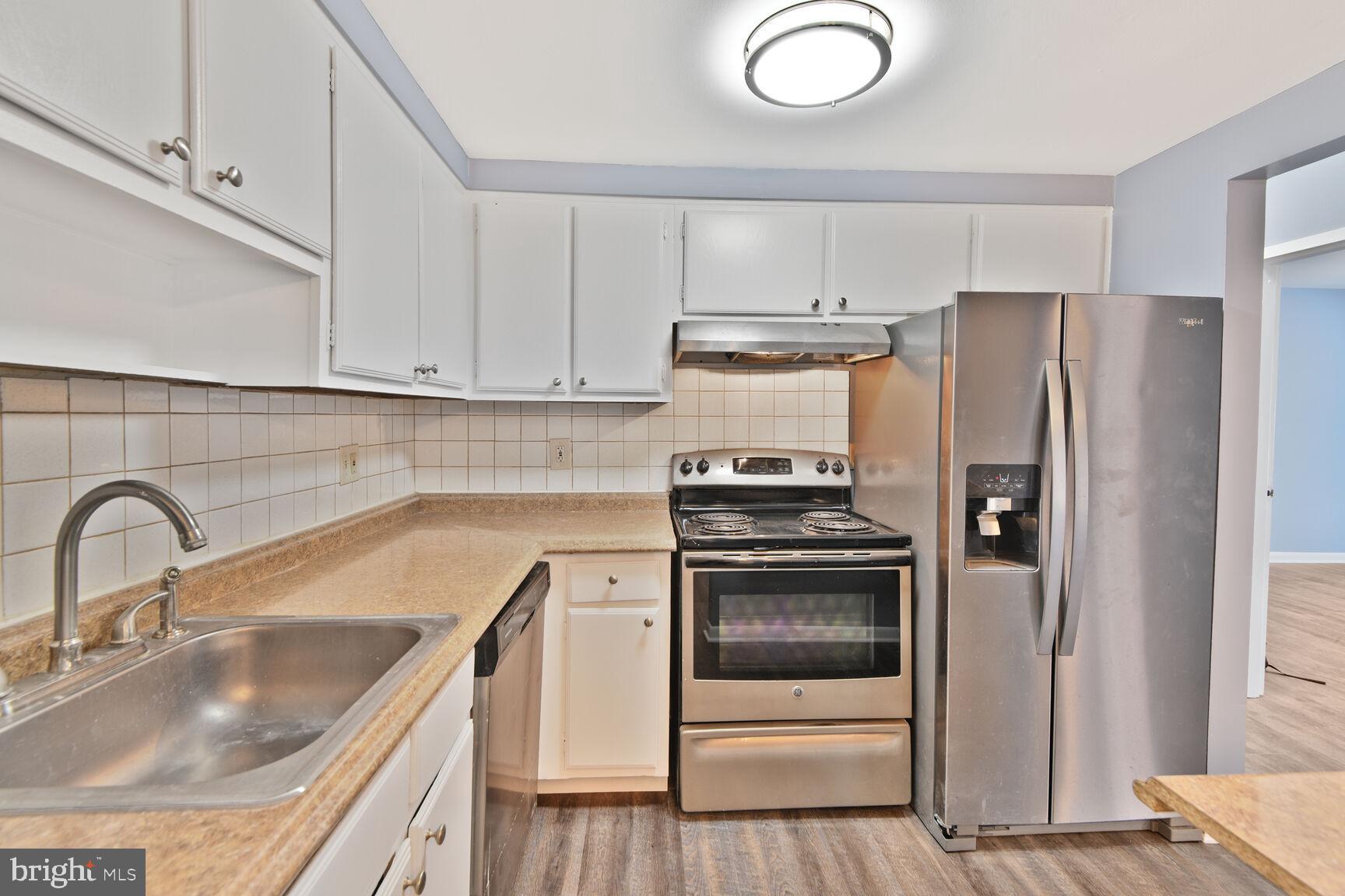 TREETOP CONDO - Residential