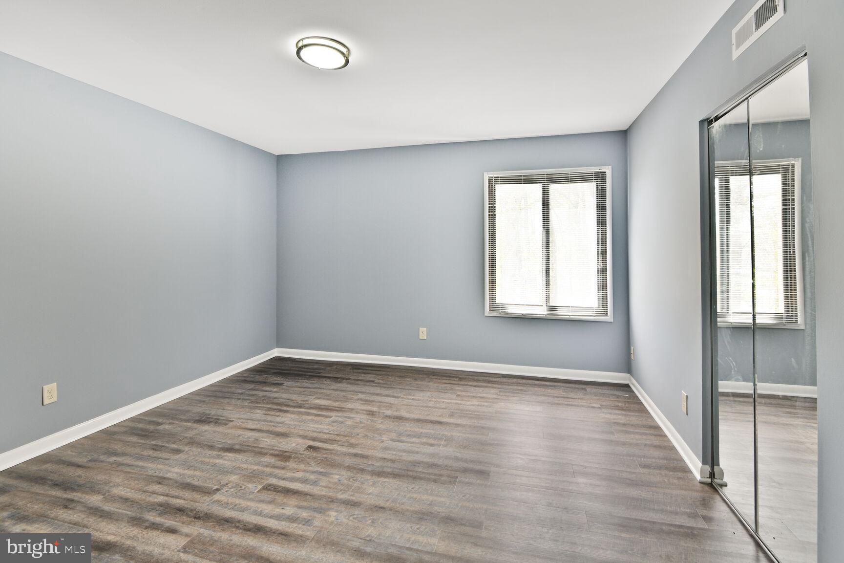 TREETOP CONDO - Residential