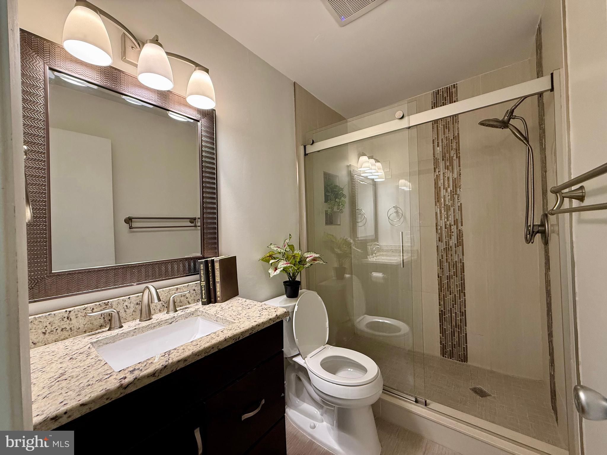 TOWN CENTER - Residential Lease