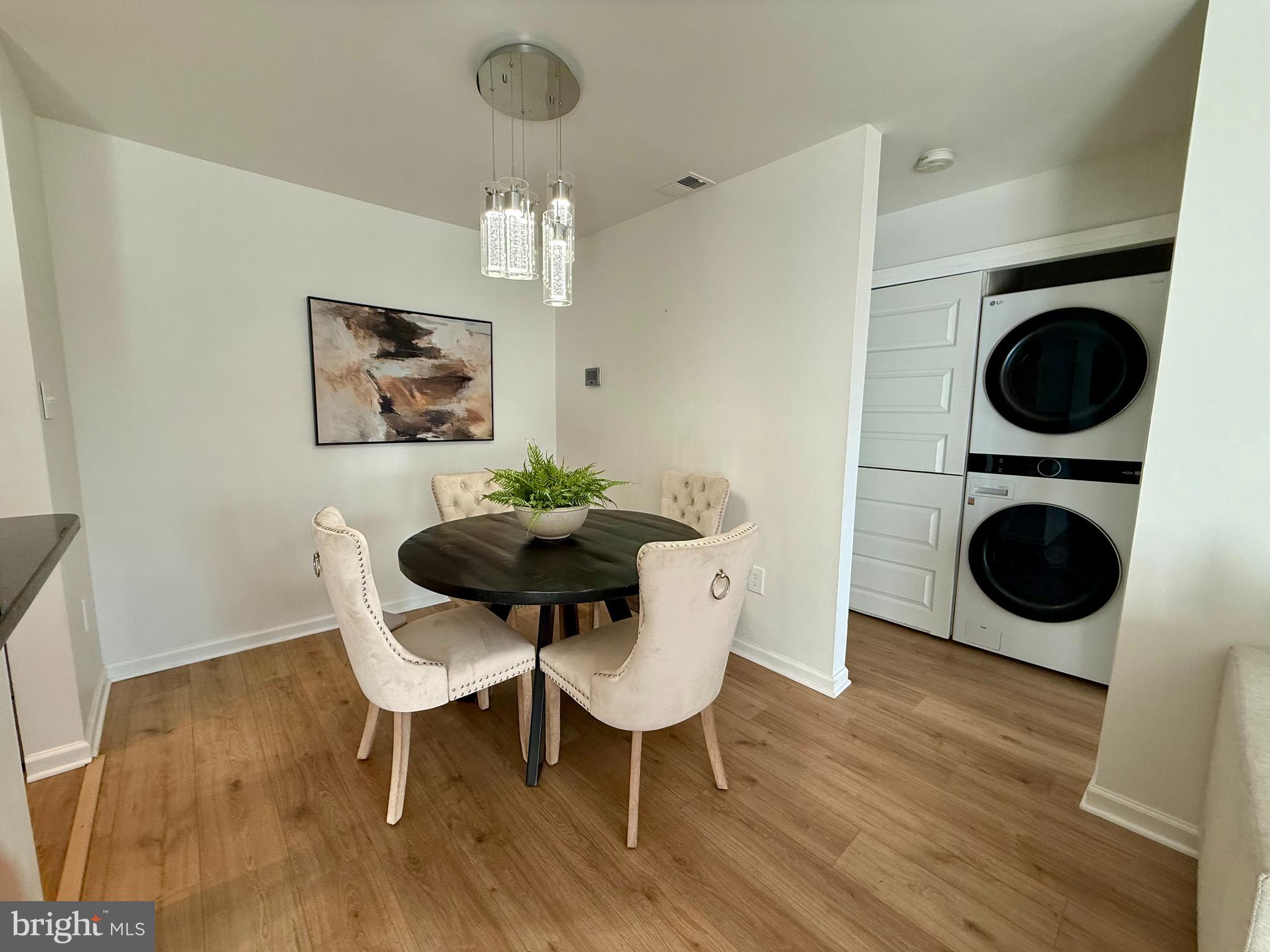 TOWN CENTER - Residential Lease