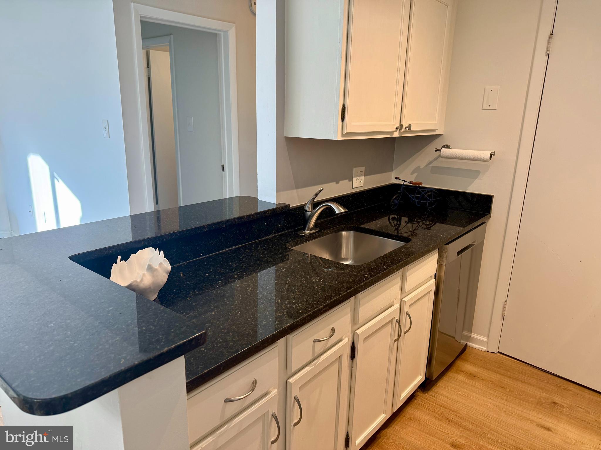 TOWN CENTER - Residential Lease