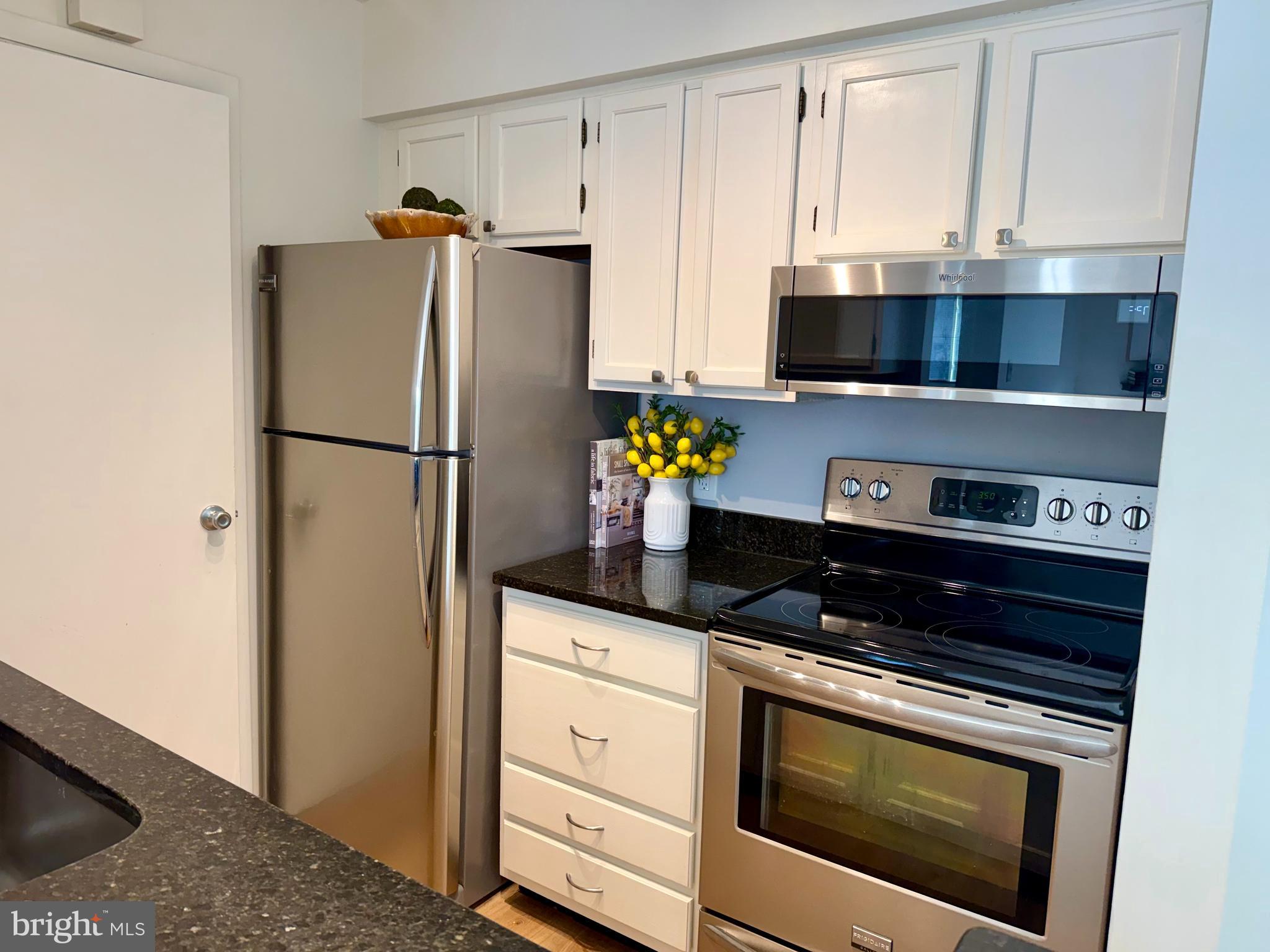 TOWN CENTER - Residential Lease