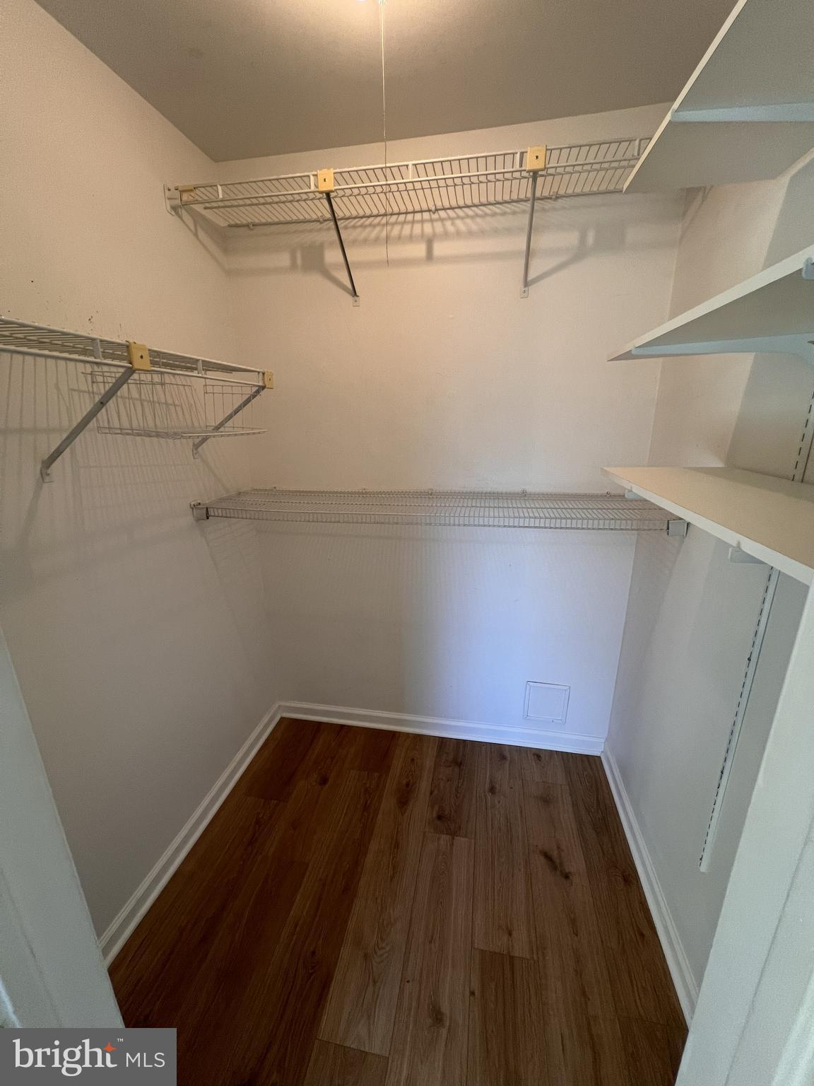 TOWN CENTER - Residential Lease