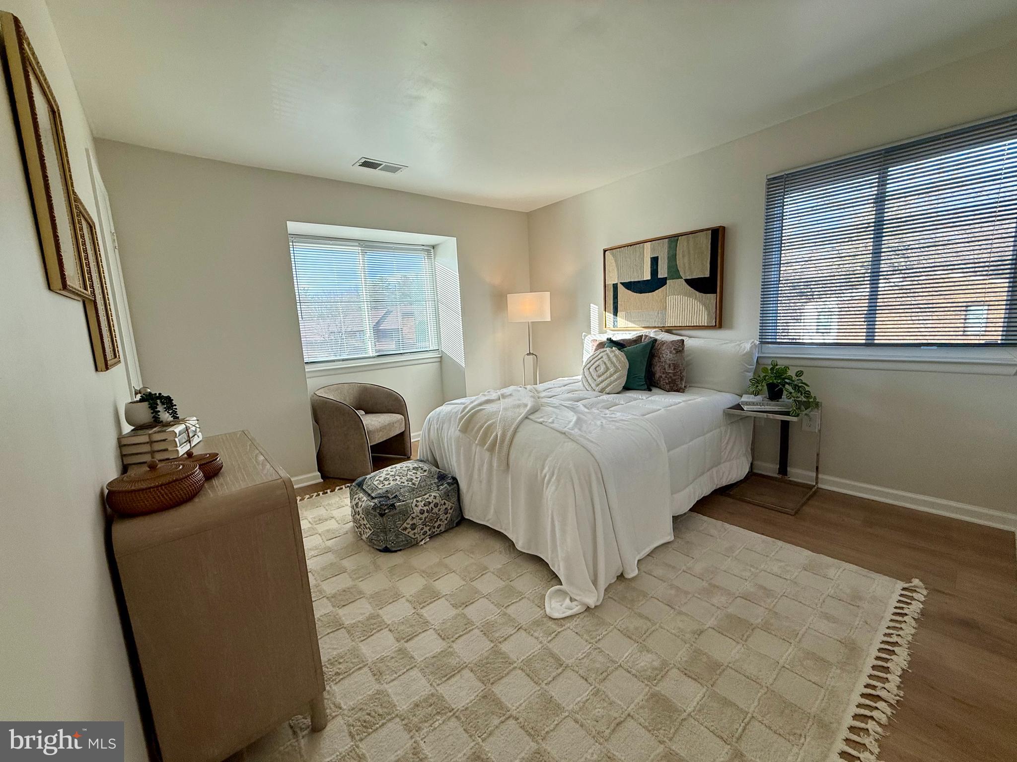 TOWN CENTER - Residential Lease