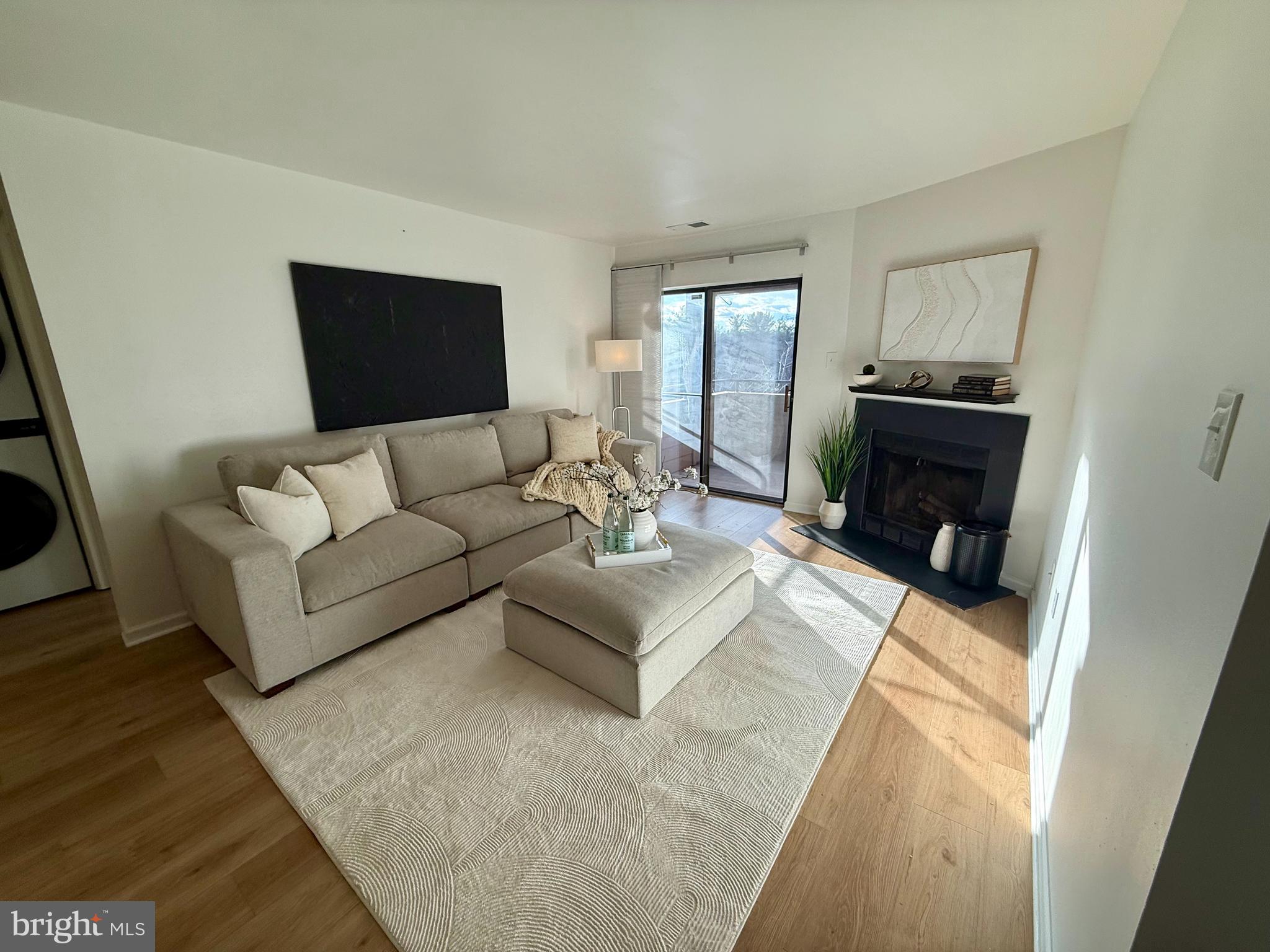 TOWN CENTER - Residential Lease