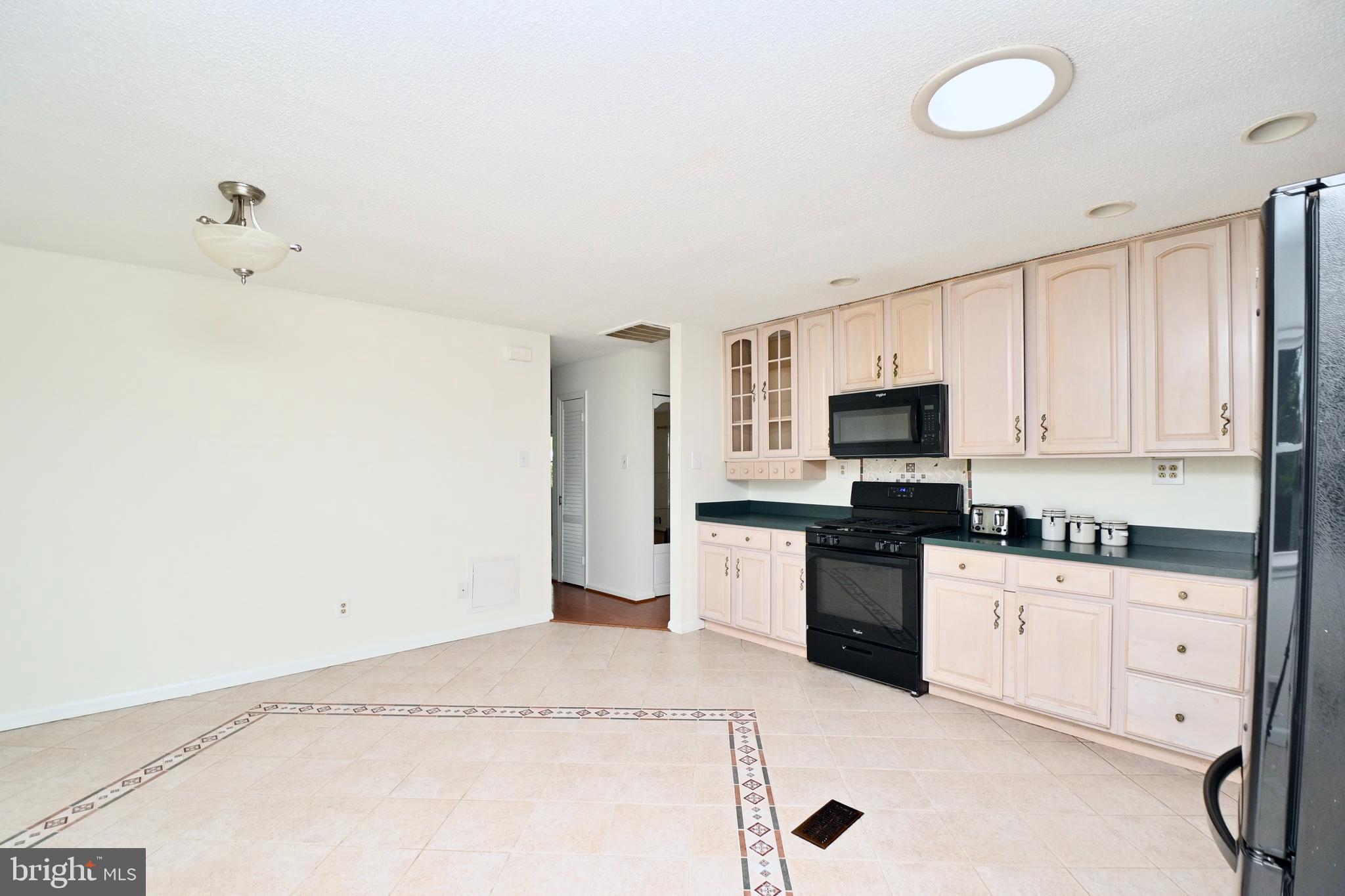 BROOKFIELD - Residential Lease