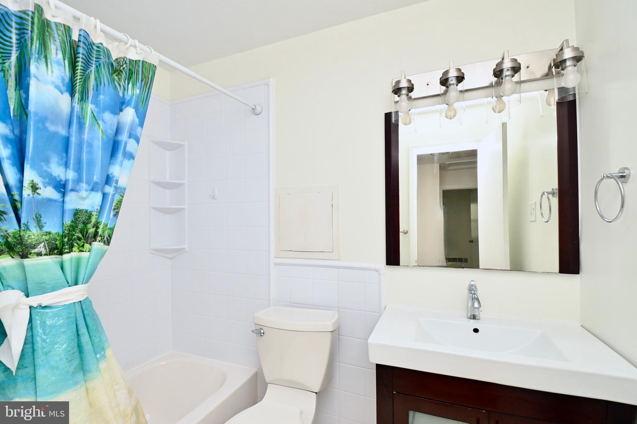 BROOKFIELD - Residential Lease