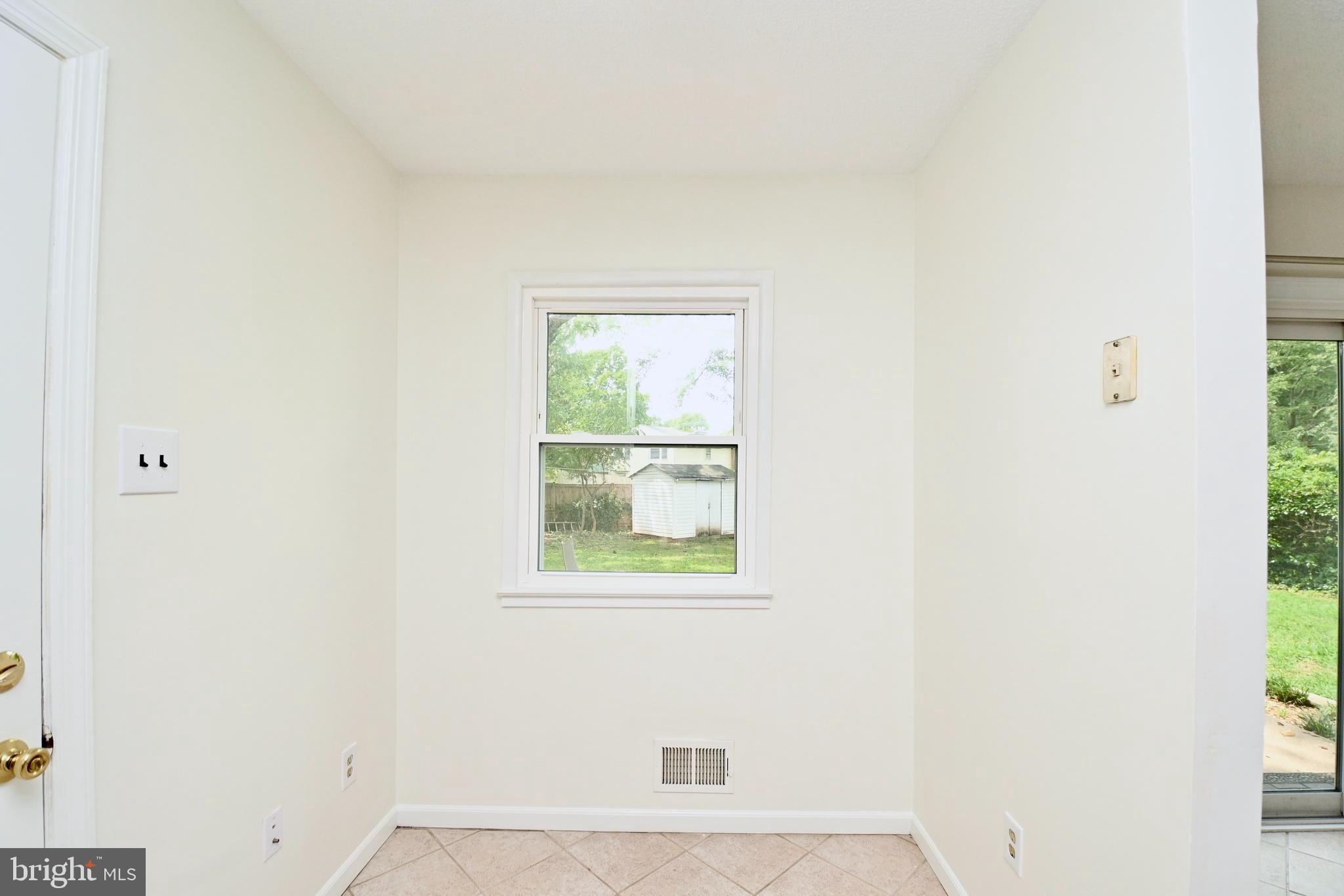 BROOKFIELD - Residential Lease