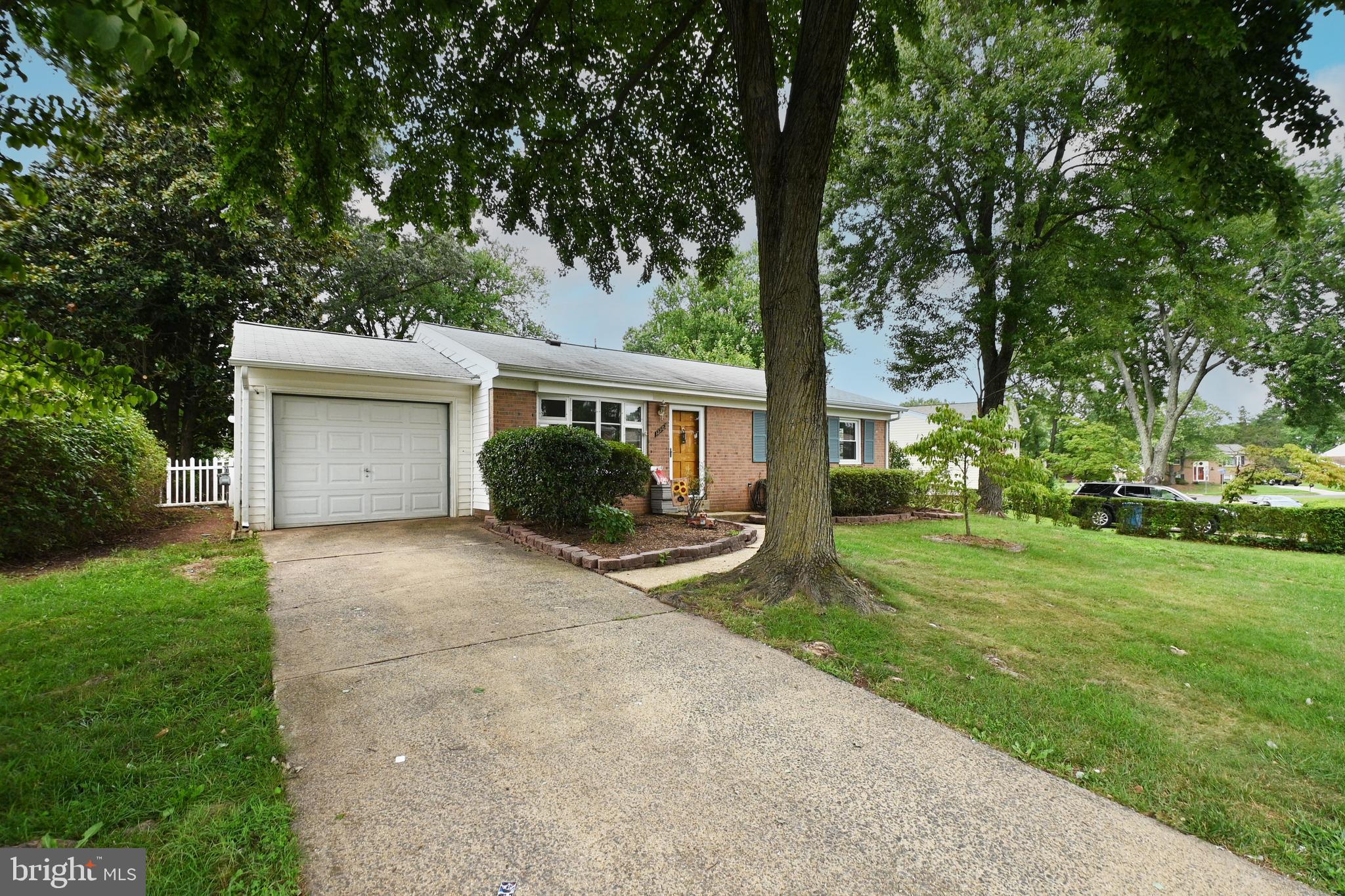 BROOKFIELD - Residential Lease