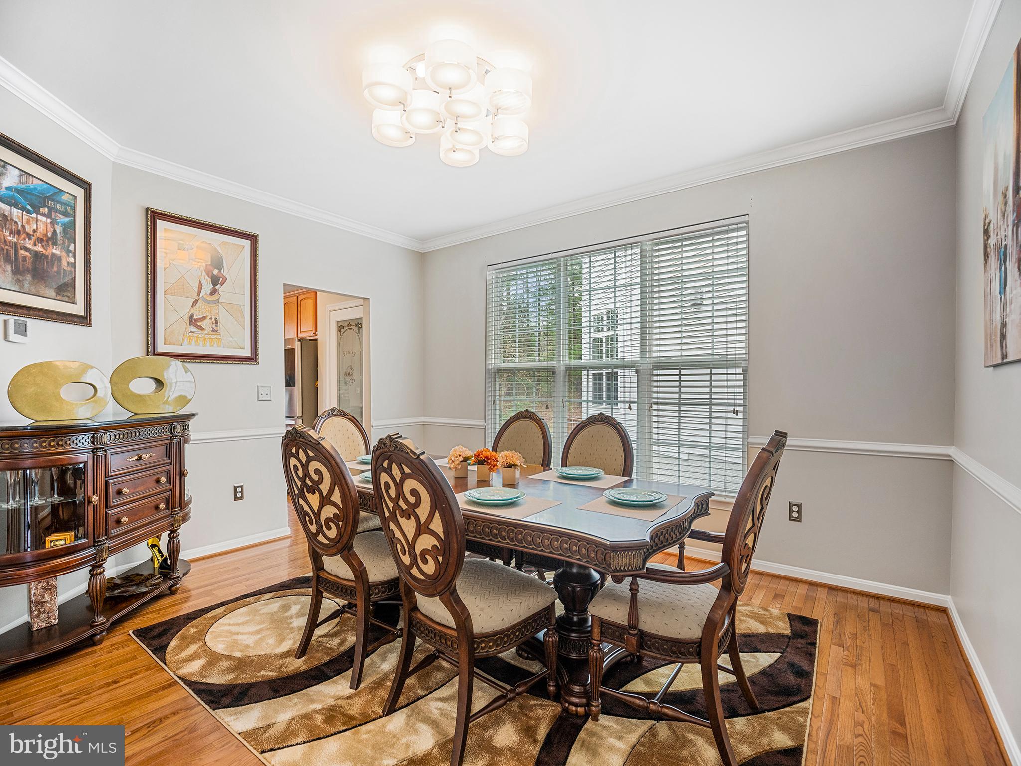 LYNDAM HILL - Residential