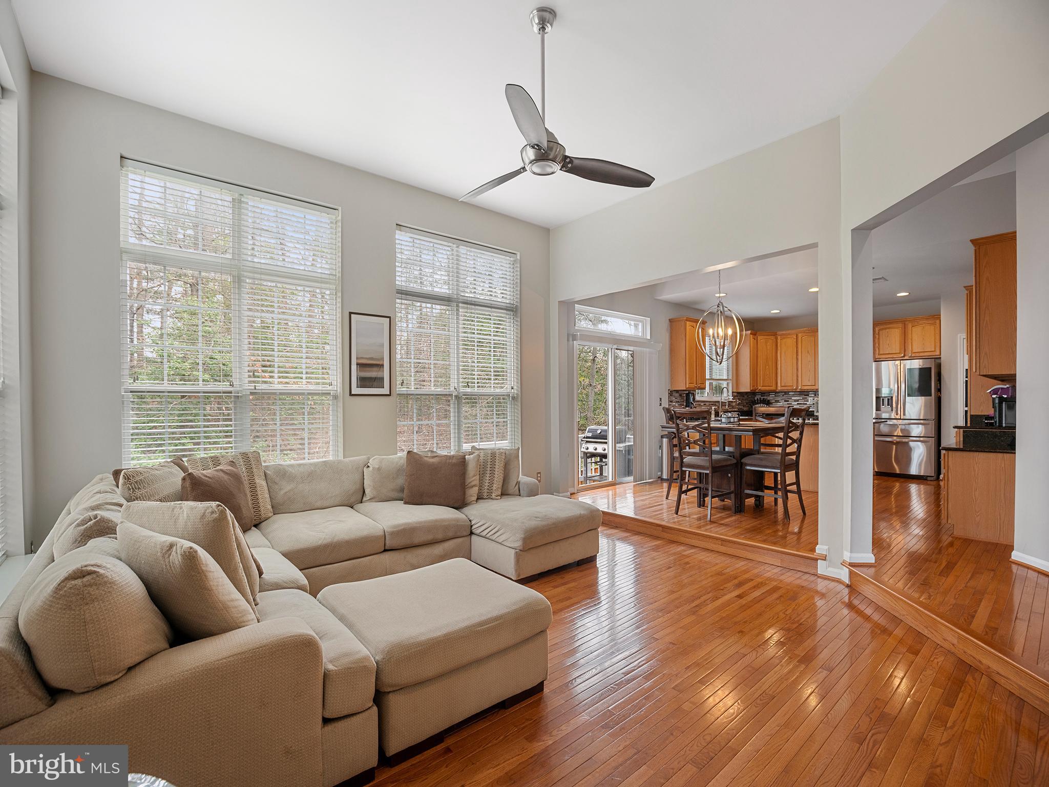 LYNDAM HILL - Residential