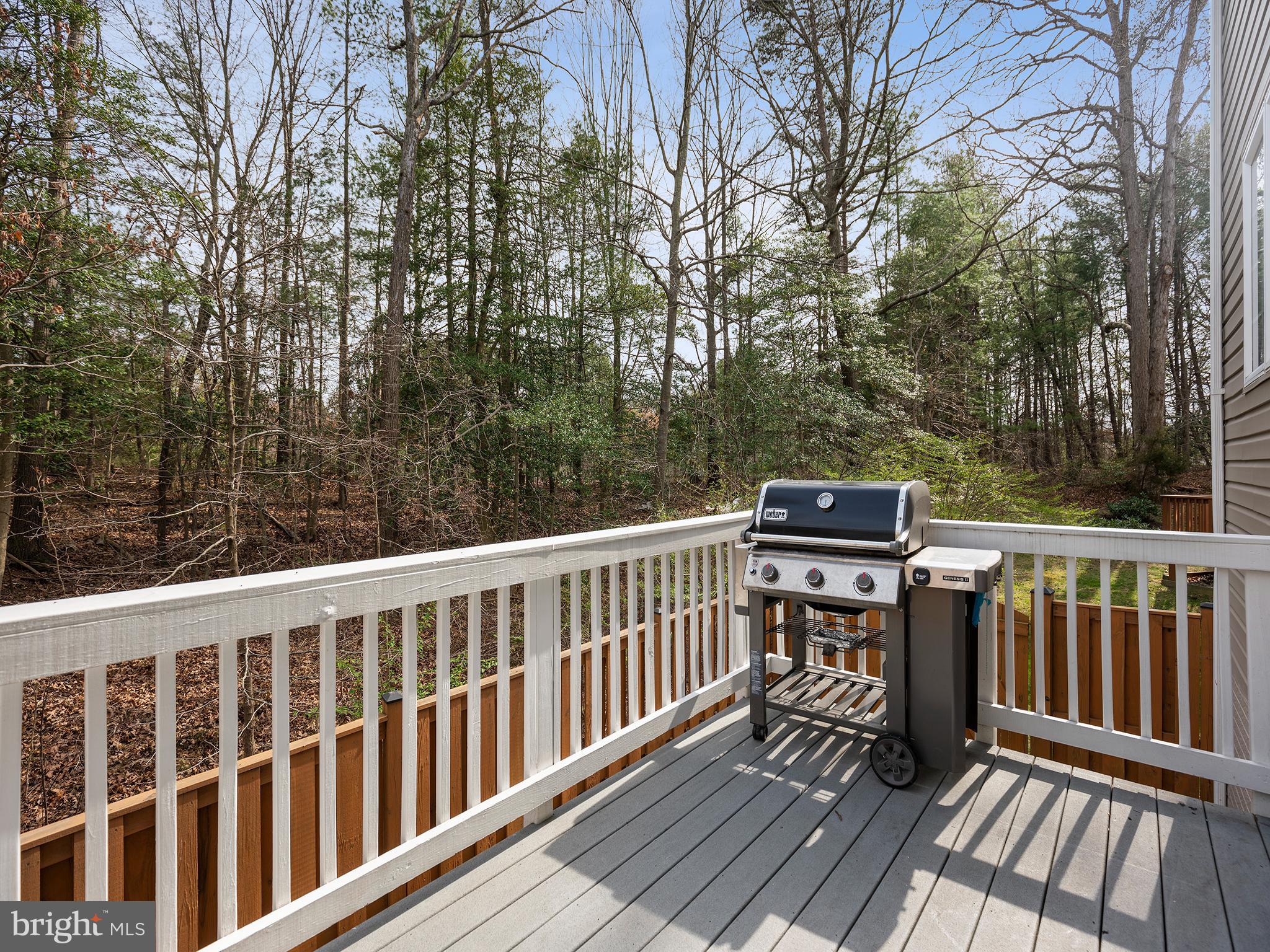 LYNDAM HILL - Residential