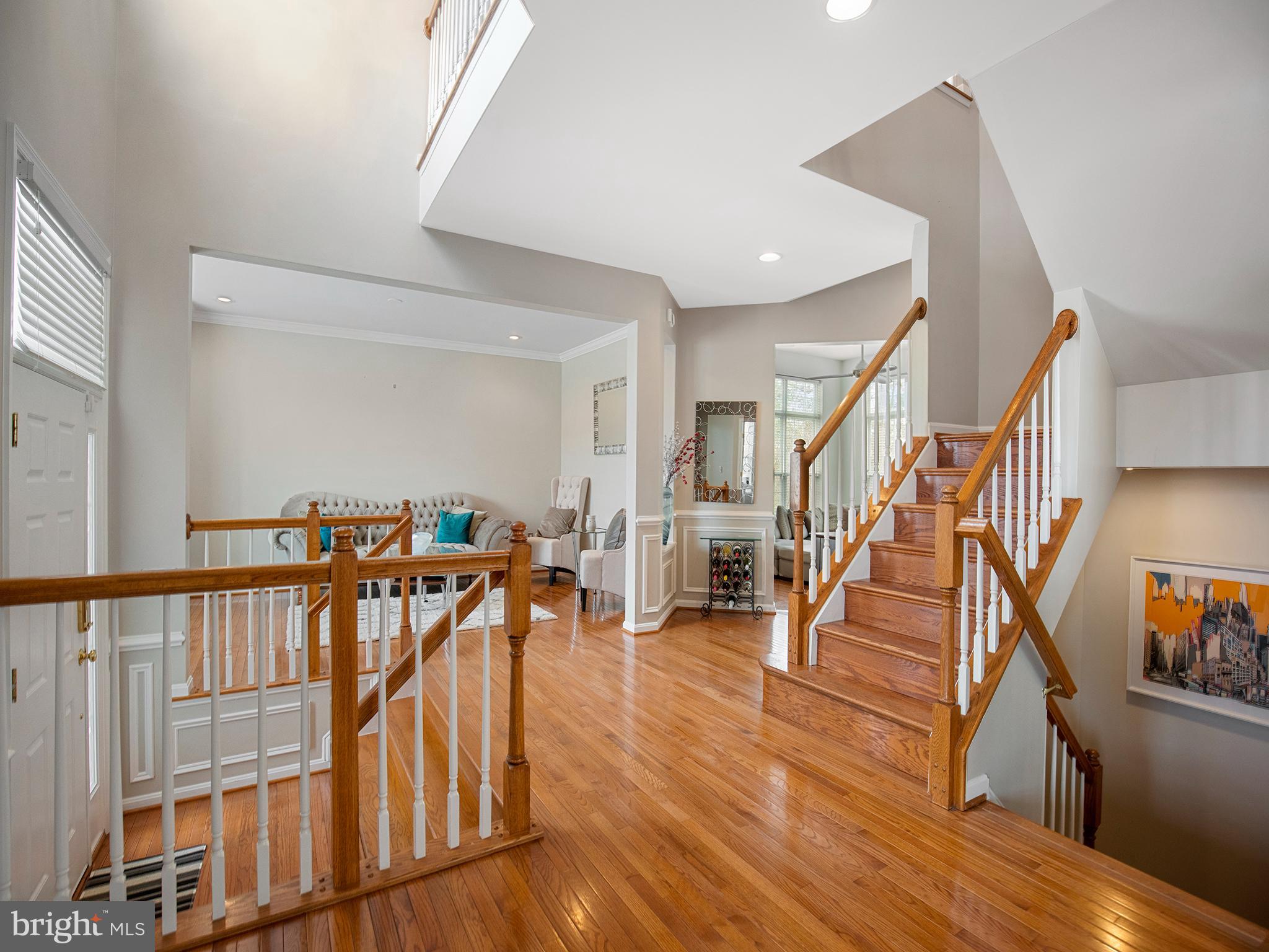 LYNDAM HILL - Residential