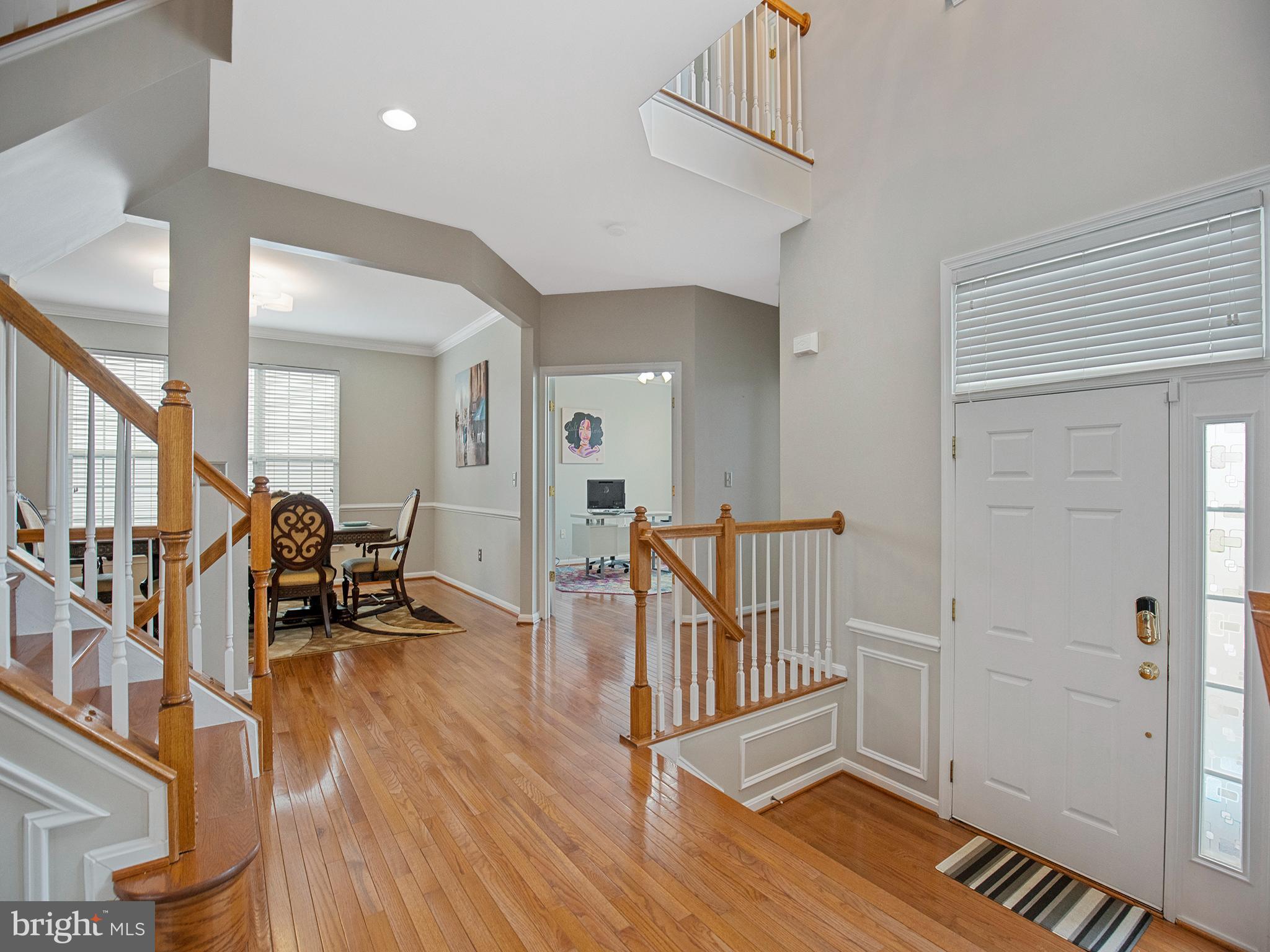 LYNDAM HILL - Residential