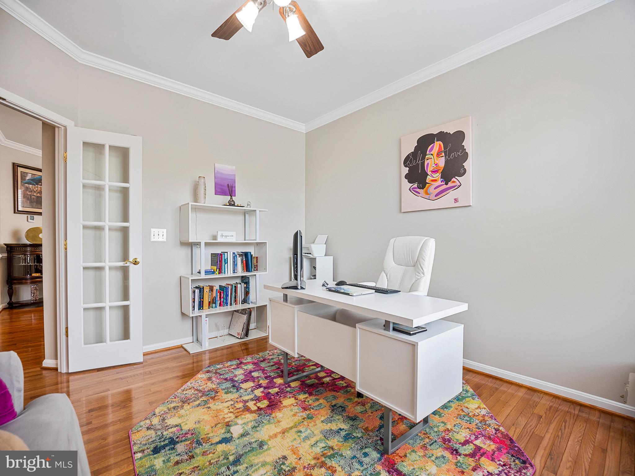 LYNDAM HILL - Residential