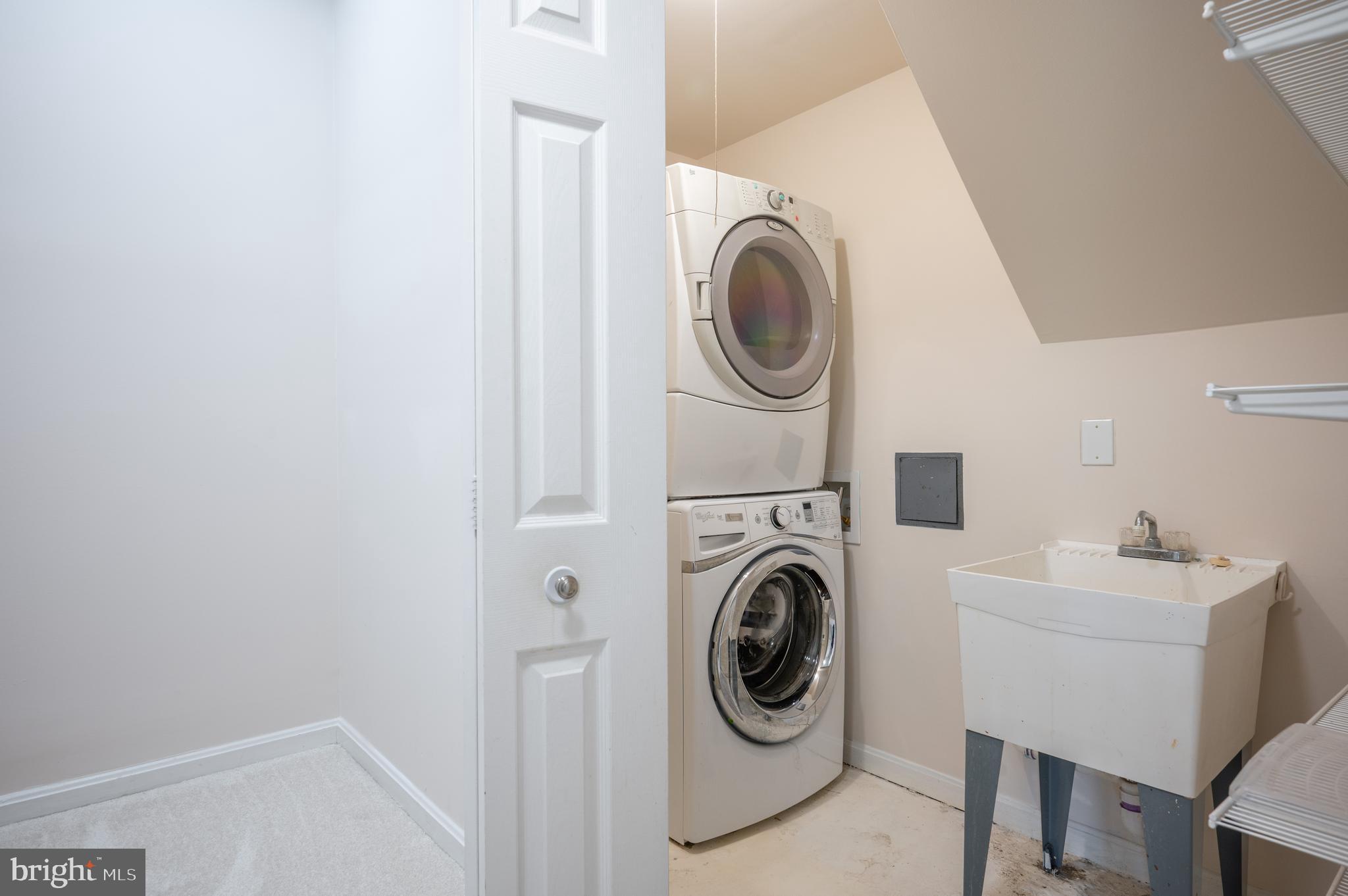 CAROLINE OAKS - Residential