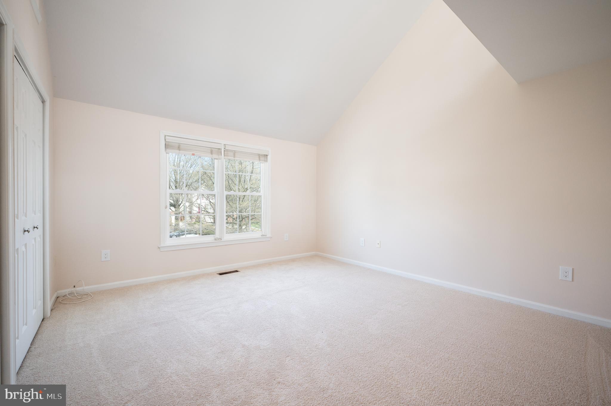 CAROLINE OAKS - Residential