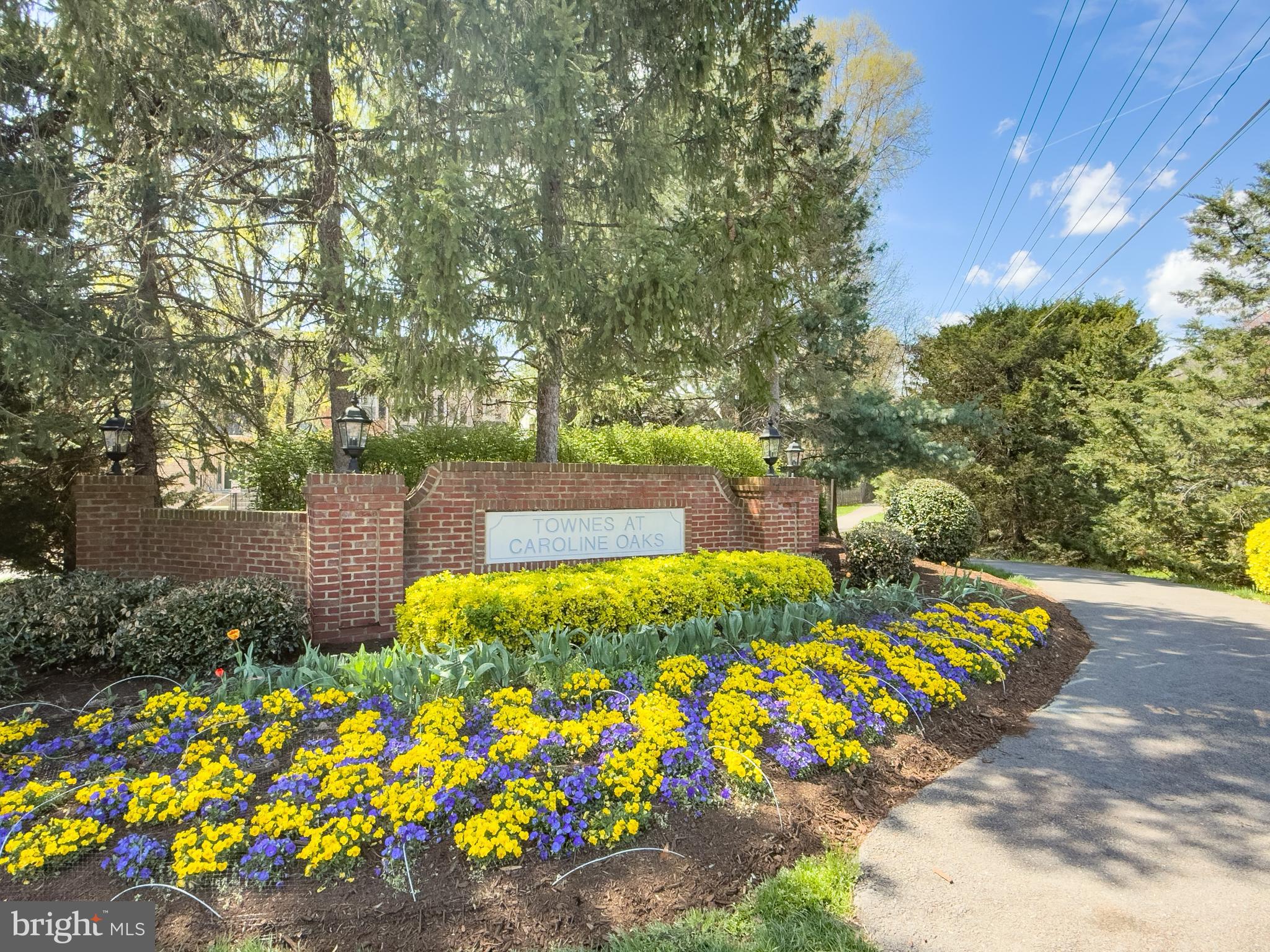 CAROLINE OAKS - Residential