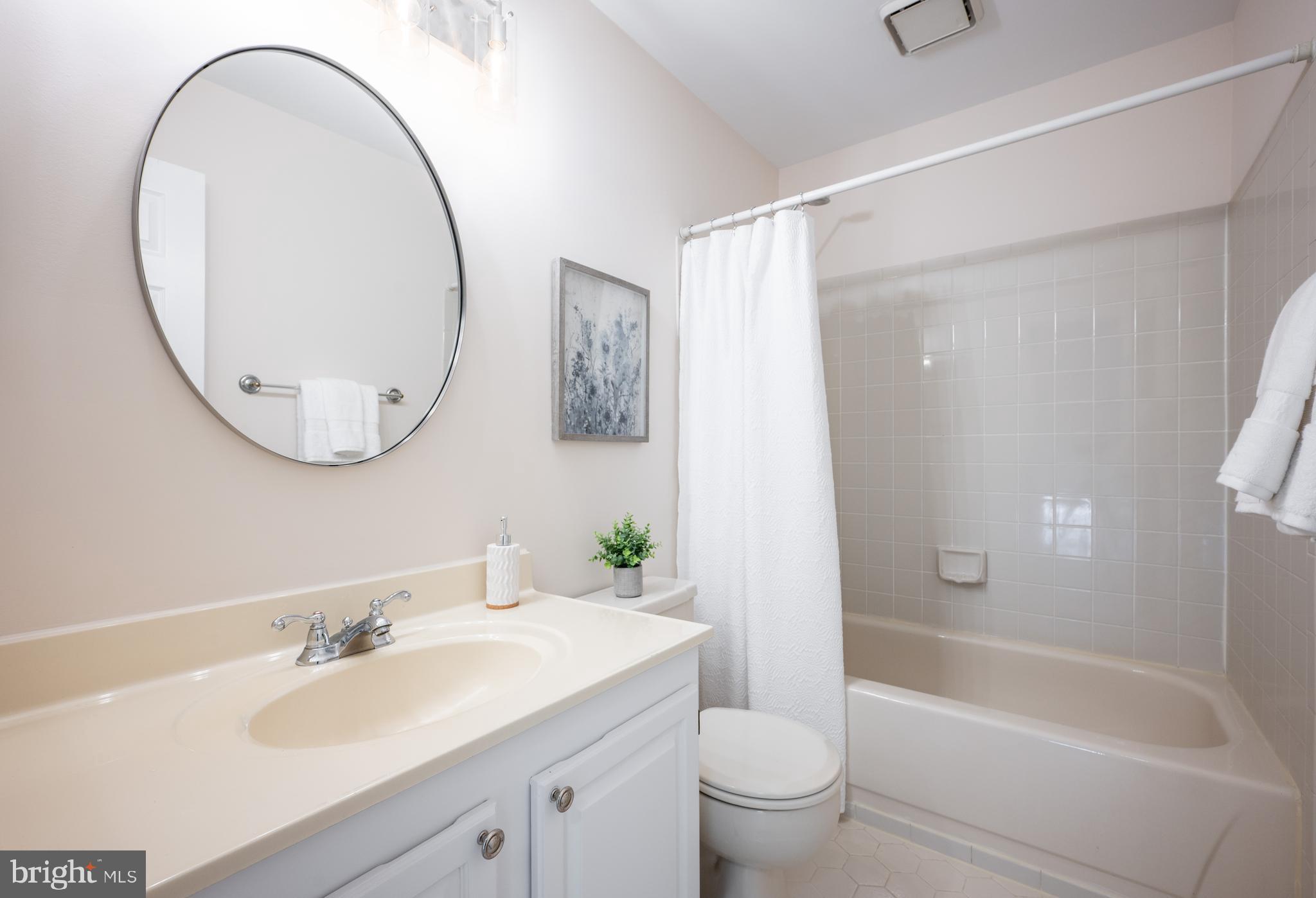 CAROLINE OAKS - Residential