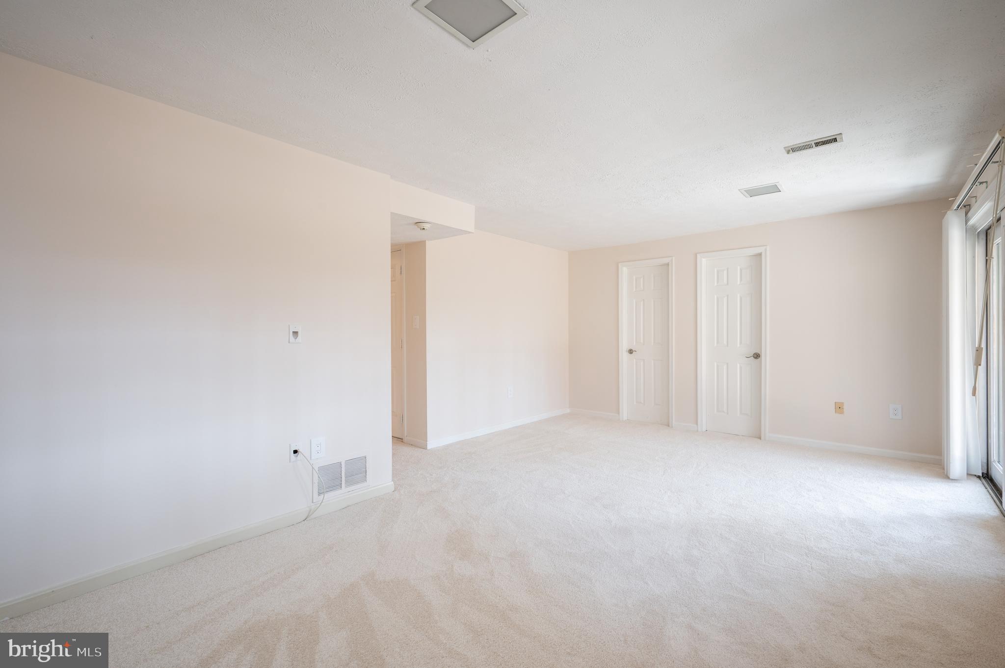 CAROLINE OAKS - Residential