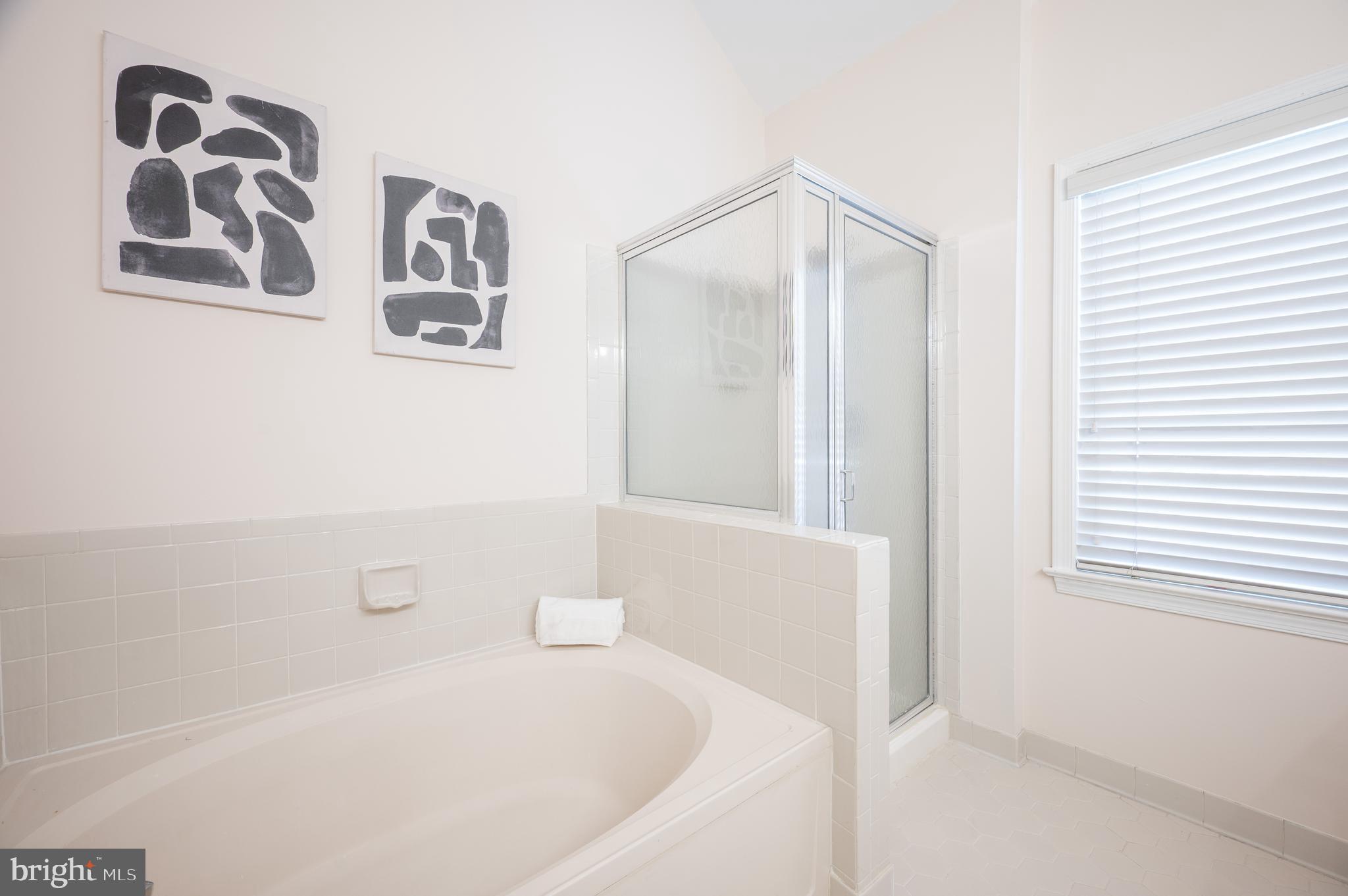 CAROLINE OAKS - Residential