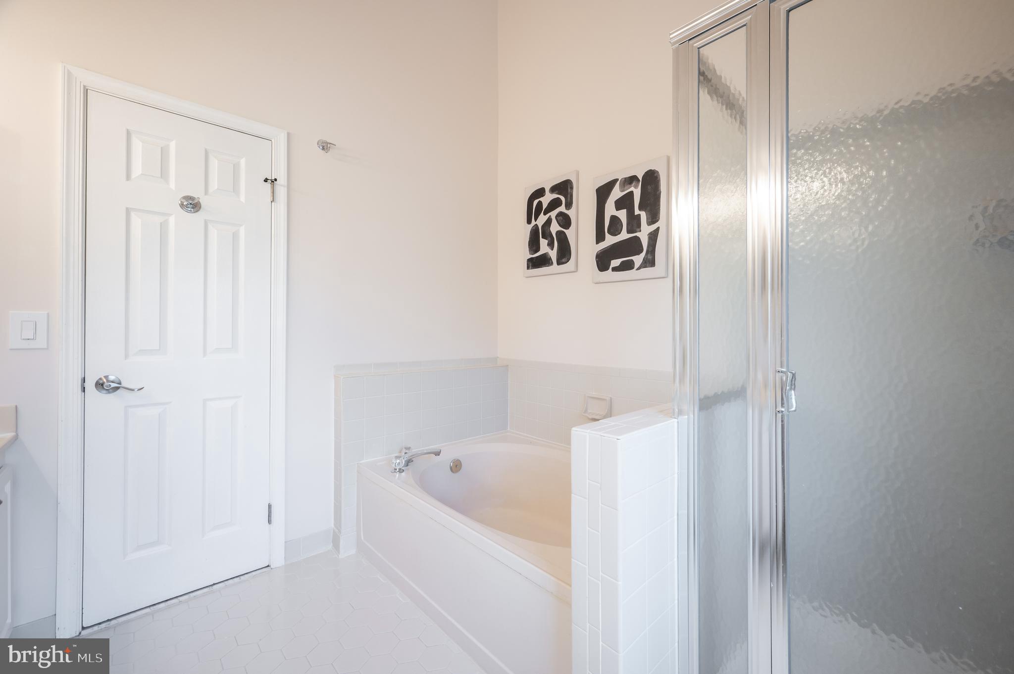 CAROLINE OAKS - Residential