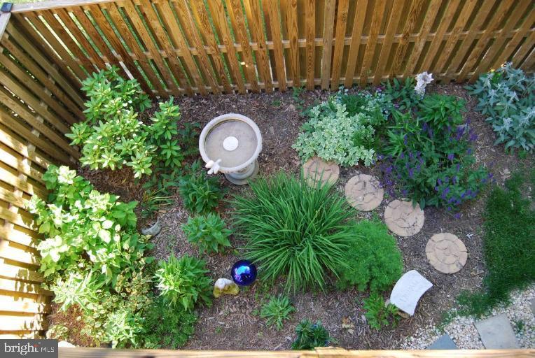 9433 WILLIAM KIRK LANE