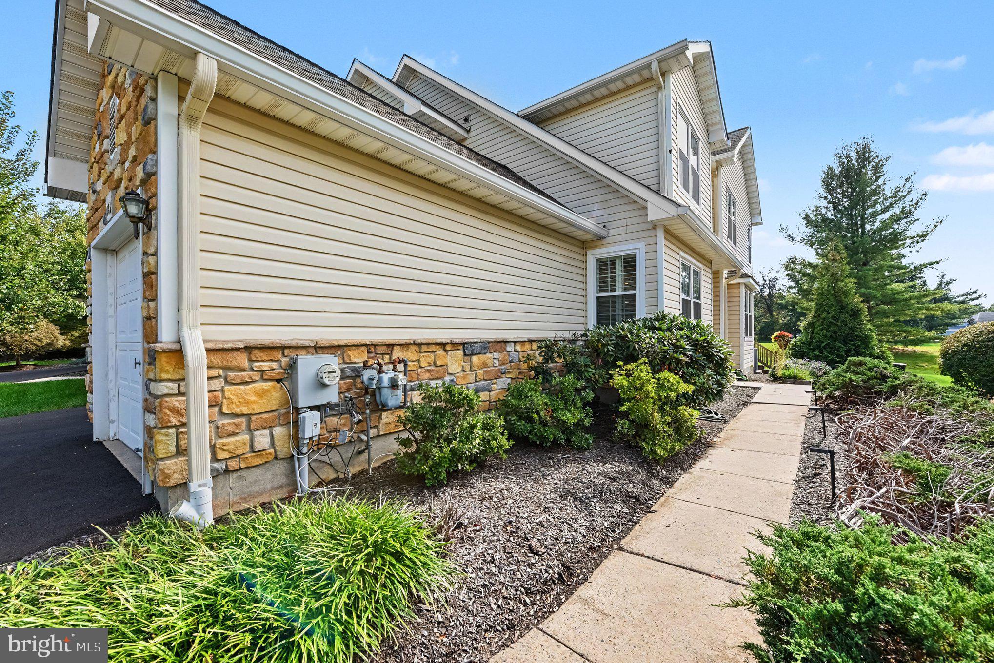 183 GLENEAGLES COURT