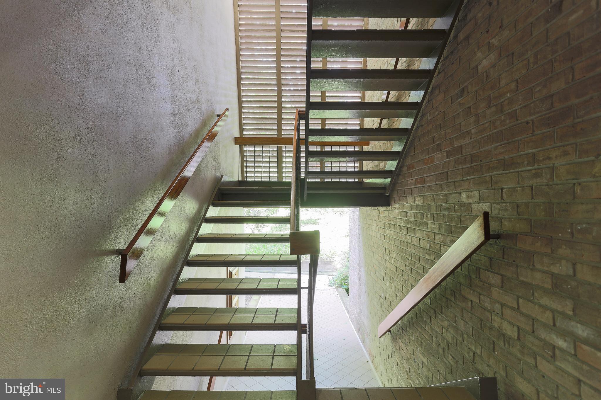 CROSS KEYS - Residential Lease