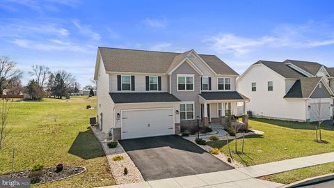 Homes For Sale - 6320 Neha Drive<br/> Cumberland County, MECHANICSBURG, PA 17050