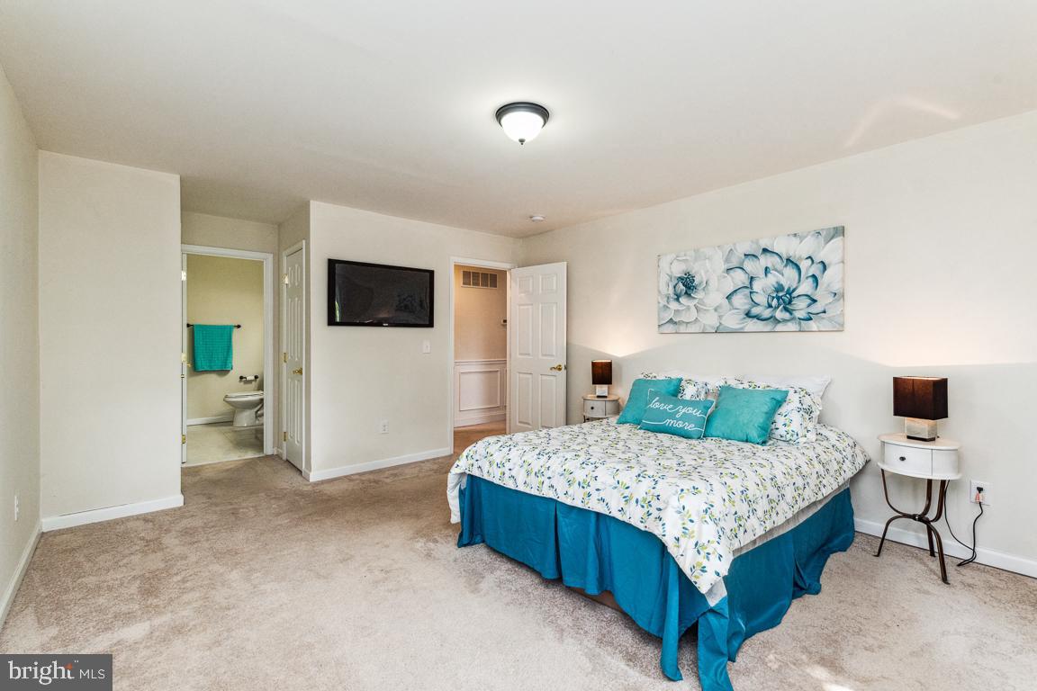 HILLENDALE FARMS - Residential