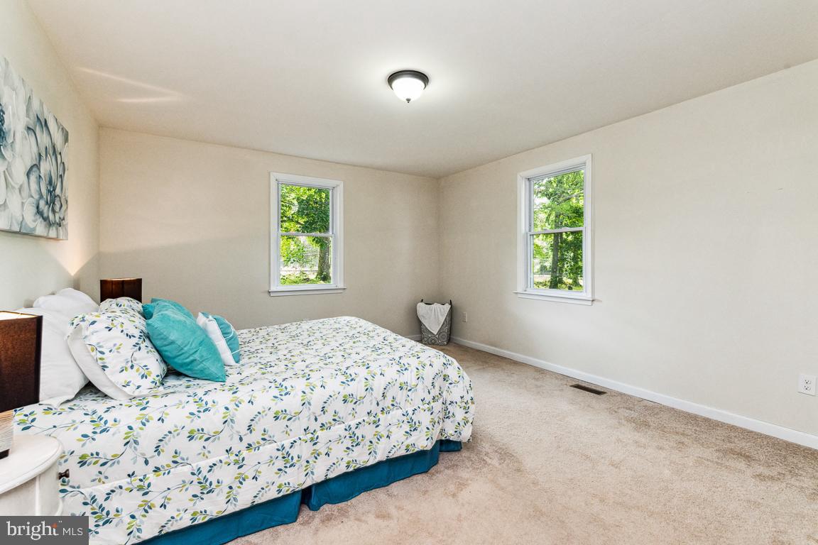 HILLENDALE FARMS - Residential