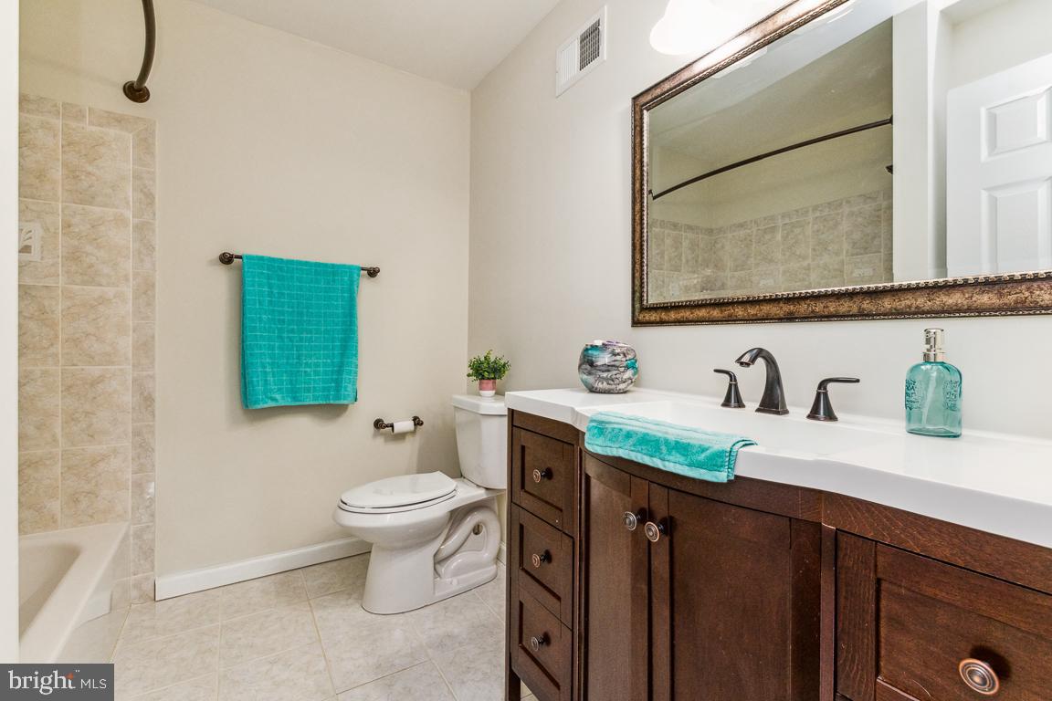 HILLENDALE FARMS - Residential