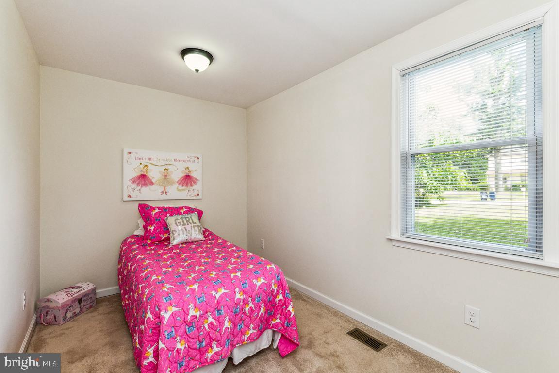 HILLENDALE FARMS - Residential