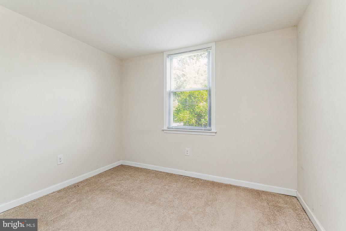 HILLENDALE FARMS - Residential