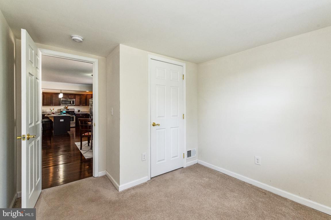 HILLENDALE FARMS - Residential