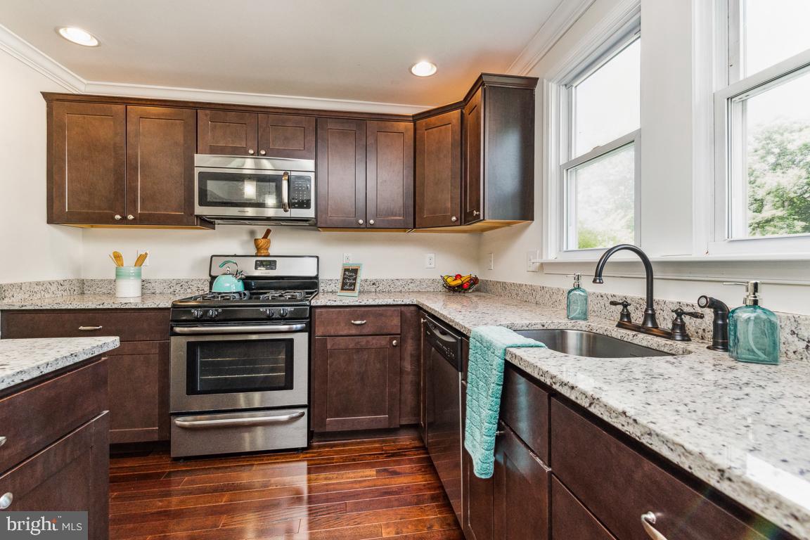 HILLENDALE FARMS - Residential