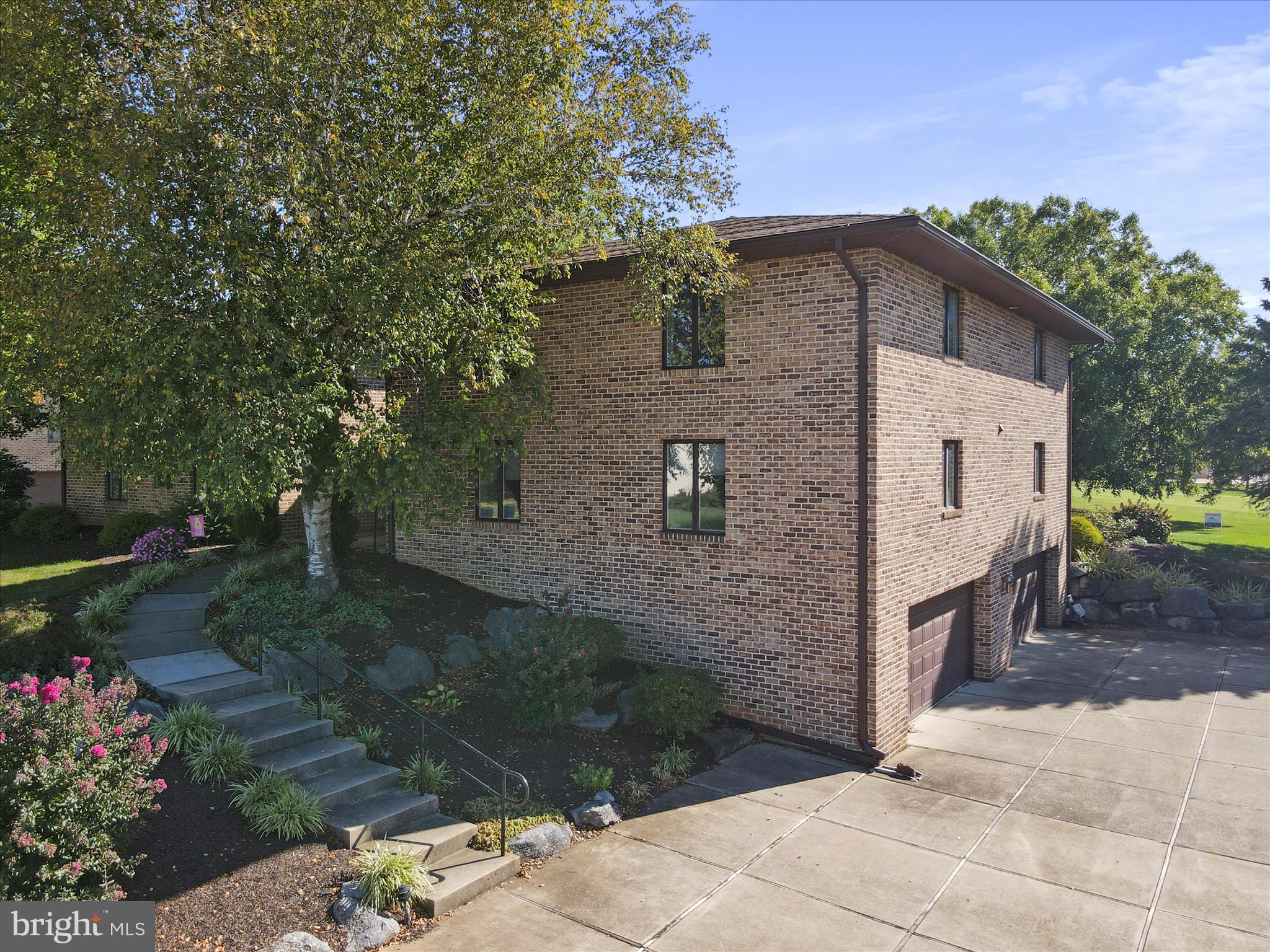 PENN NATIONAL GOLF COURSE COMMUNITY - Residential