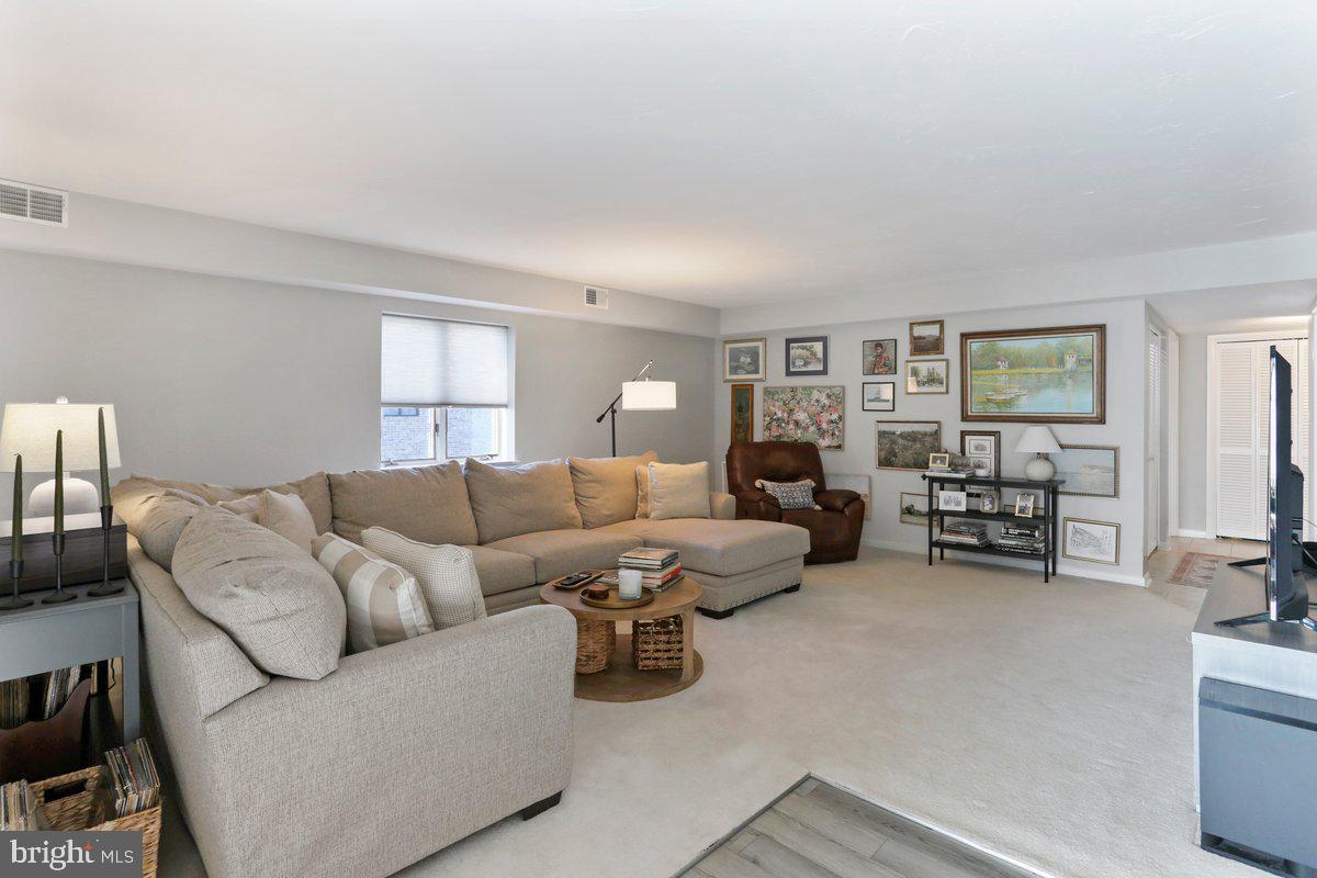 PENN NATIONAL GOLF COURSE COMMUNITY - Residential