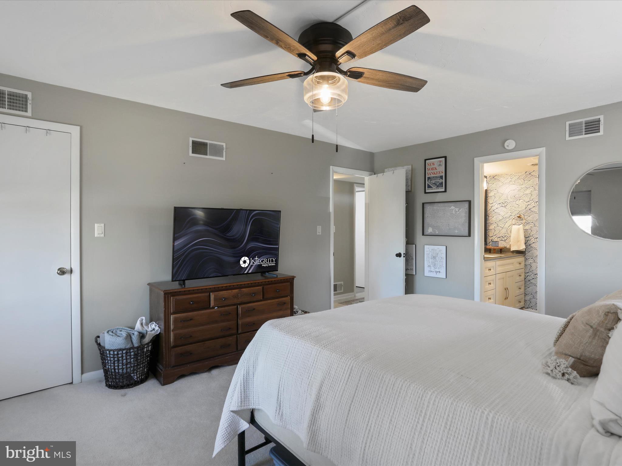 PENN NATIONAL GOLF COURSE COMMUNITY - Residential