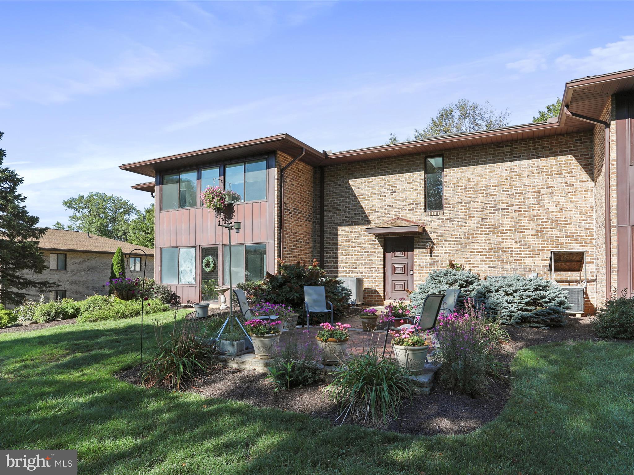 PENN NATIONAL GOLF COURSE COMMUNITY - Residential