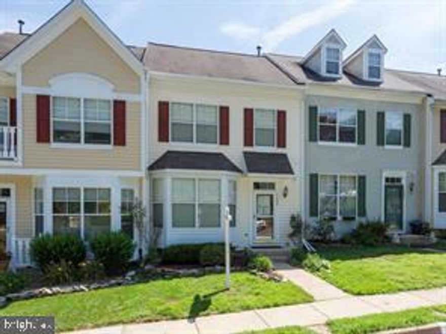 Don't miss this beautiful townhouse in the heart of Lakeridge.  4lvl, 2100 Sq townhouse with plenty of natural light. Many upgrades new countertops, Vinyl plank floors and freshly painted.  Spacious living and dining combo with double glass sliding doors leading to large 2 level deck overlooking  a serene water wooded view of The Occoquan Reservoir.  Fully finished walkout basement with a rec room  & a potential bedroom (NTC)/den and full bath,  sliding glass doors leading to newer fenced patio. Community offer many amenities  5 pools, spray and play ground, community centers,  tennis courts,  basketball courts,  volleyball court, multiple playgrounds, trails throughout The Lake Ridge Community. ****Light fixture in the Livingroom does not convey****