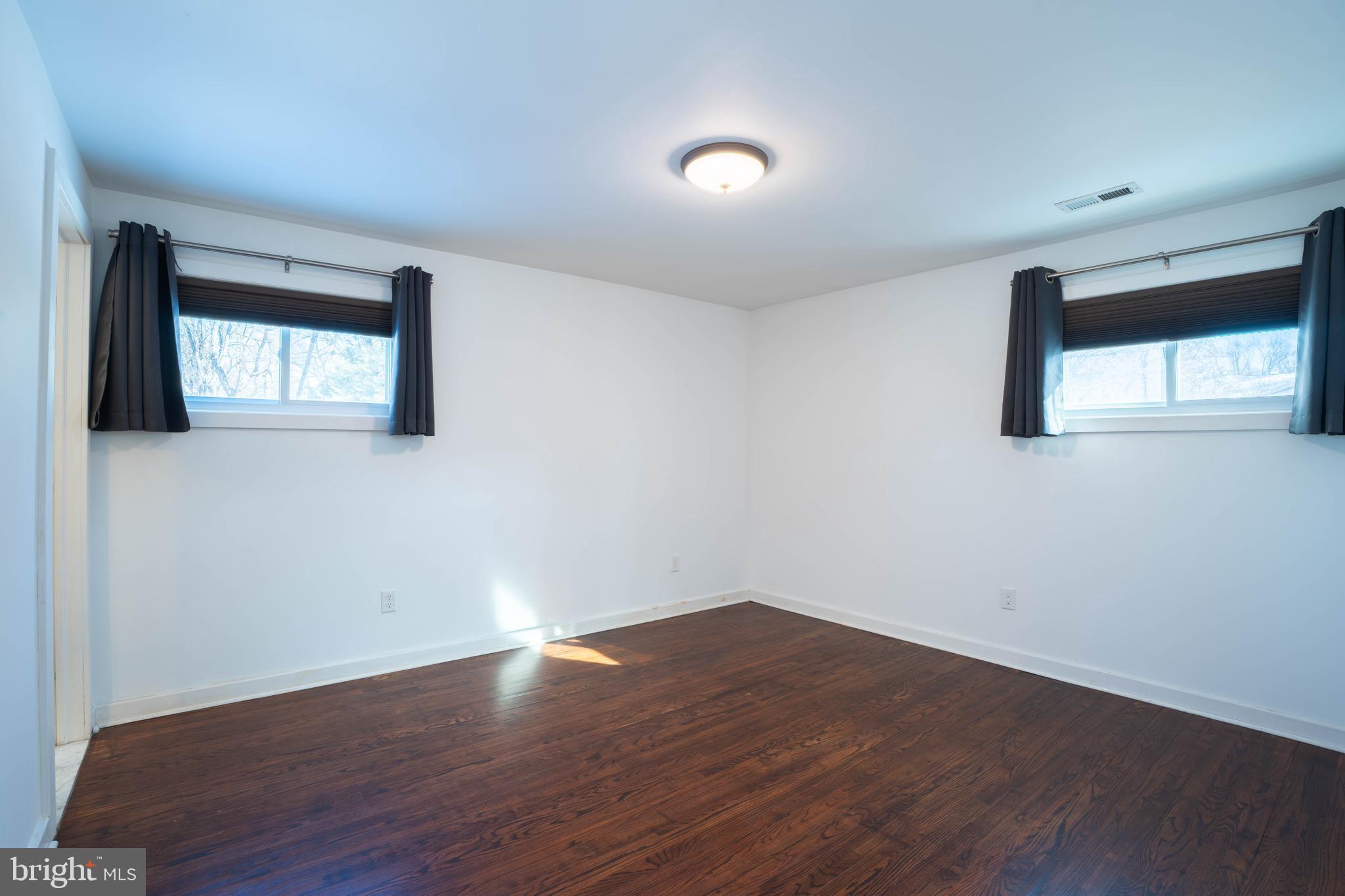 PENN VALLEY MANOR - Residential