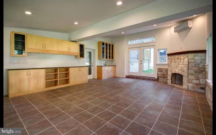 PENN VALLEY MANOR - Residential